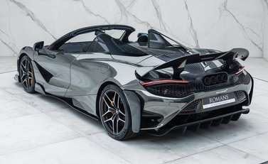 McLaren 765LT Spider 9