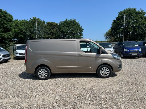 Ford Transit Custom SWB L1H1 (SOLD) Low Roof Limited 280 Air Con Alloys Sensors EURO 6 NO VAT 5