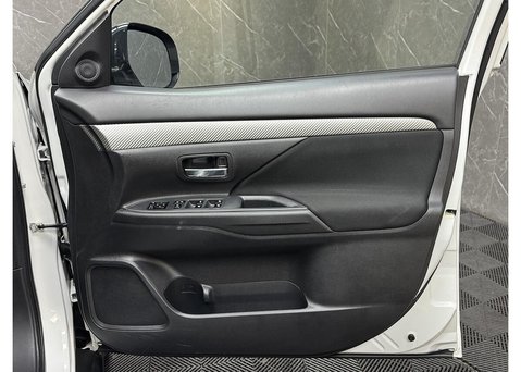Mitsubishi Outlander 2.2 DI-D 3 SUV 5dr Diesel Manual 4WD Euro 6 (s/s) (147 ps) 22