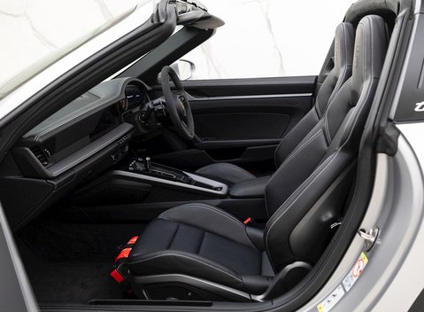 Porsche 911 Targa 4S (992) 16