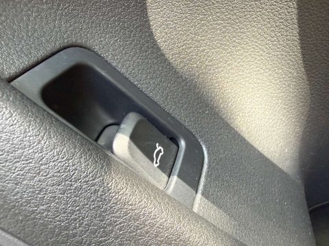 Audi A6 2.0 A6 S Line TDI Ultra 5dr 38