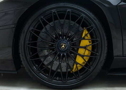 Lamborghini Aventador S LP 740-4 ROADSTER 