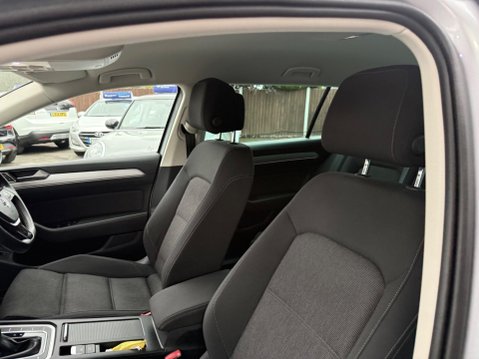 Honda Jazz 1.4 i-VTEC ES i SHIFT Euro 5 5dr 38