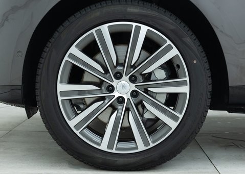 Land Rover Range Rover P460e SE 