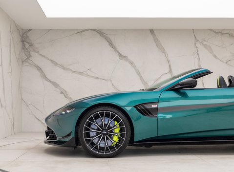 Aston Martin V8 Vantage Roadster F1 Edition 31