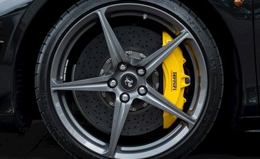 Ferrari 458 Spider 12