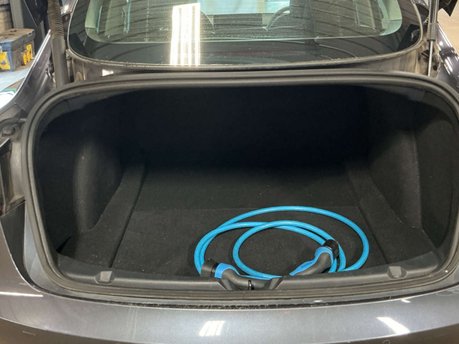 Tesla Model 3 Model 3 Long Range AWD 4WD 4dr 21