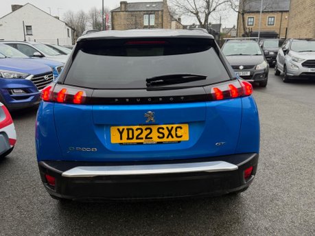 Peugeot 2008 GT PREMIUM 7