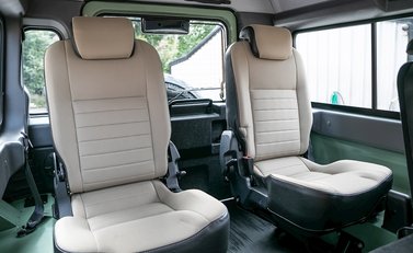 Land Rover Defender 110 Heritage Station Wagon 14