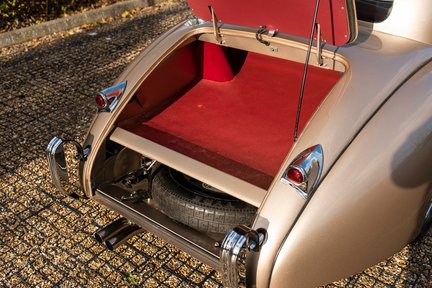 Jaguar XK 120 Fixed-Head Coupe Fast Road Spec 30