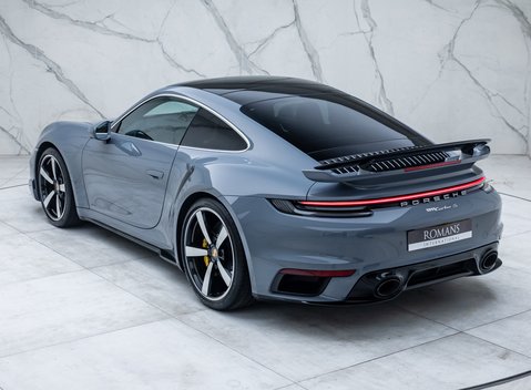 Porsche 911 Turbo S (992) 9