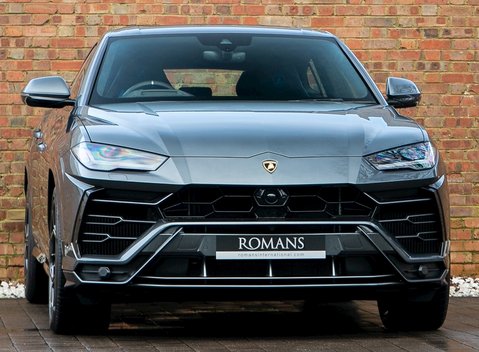 Lamborghini Urus 1