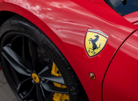 Ferrari 488 GTB 23