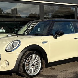 Mini Hatch Cooper S 2.0 Chili / Media + SAT NAV + LEATHER + HEATED SEATS 