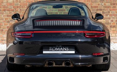 Porsche 911 (991.2) Targa 4 GTS 5
