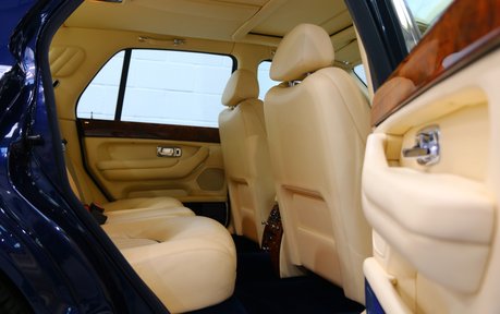 Bentley Arnage Red Label - 1 Owner - Full Bentley Service History 30