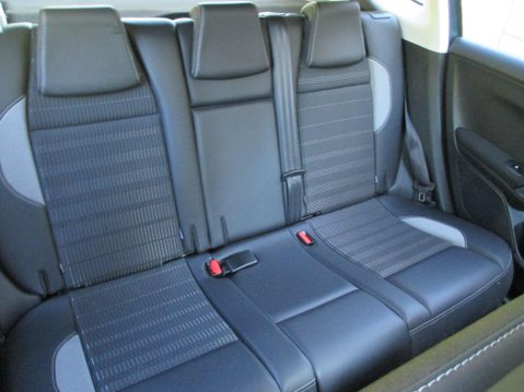 Peugeot 2008 1.2 PureTech Allure EAT Euro 6 (s/s) 5dr 26