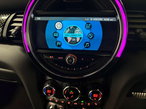 Mini Hatch 2.0 Cooper S Sport Auto 3dr 25