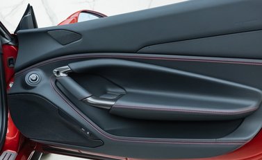 Ferrari F8 Spider 26