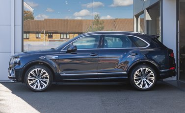 Bentley Bentayga V8 First Edition 3