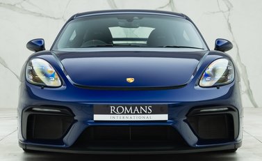 Porsche Cayman GT4 (718) 4