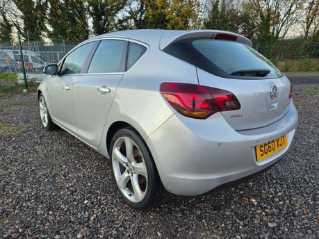 Vauxhall Astra 1.6 16v SRi Auto Euro 5 5dr 4