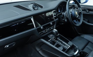 Porsche Macan GTS 19