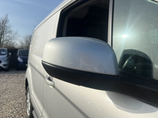 Ford Transit Connect AUTO SWB L1H1 Limited 200 Air Con Alloys Sensors EURO 6 NO VAT 15