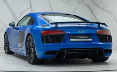 Audi R8 V10 PLUS 10