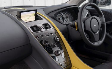 Aston Martin Vanquish S Ultimate 16