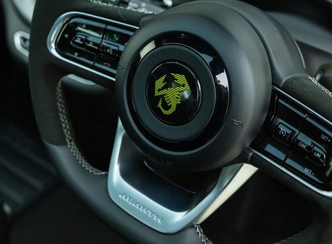 Abarth 500e Scorpionissima 12