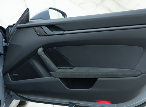 Porsche 911 Targa 4 GTS (992) 25