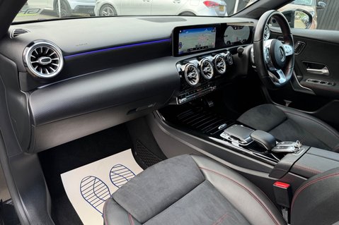 Mercedes-Benz A Class A 180 D AMG LINE PREMIUM PLUS - PAN ROOF -ELECTRIC SEATS 28