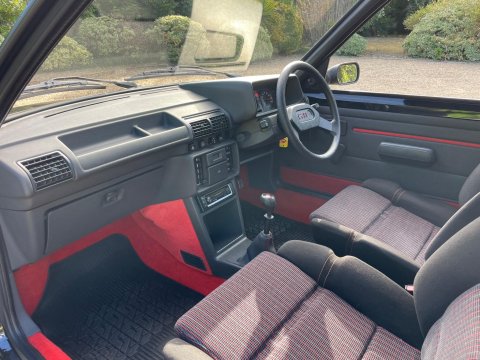 Peugeot 205 1.6 GTi Hatchback 3dr Petrol Manual (105 bhp) 28