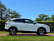 Nissan Qashqai DIG-T N-CONNECTA MHEV 6