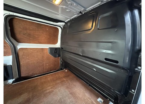 Vauxhall Vivaro 1.5 Turbo D 2700 Dynamic Panel Van 6dr Diesel Manual L1 H1 Euro 6 (s/s) (10 36