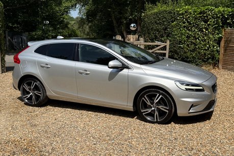 Volvo V40 T3 R-DESIGN EDITION 17