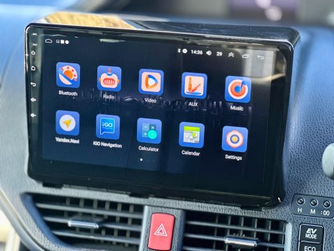 Toyota Noah Hybird 7 Seaters 36