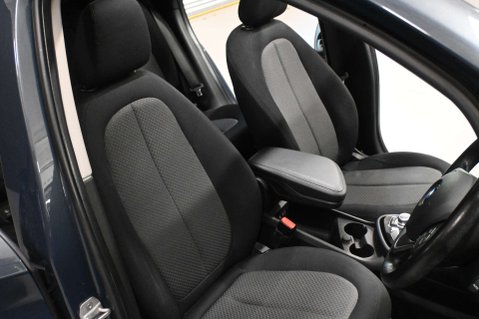 BMW 2 Series 1.5 218i SE Auto 5dr 40
