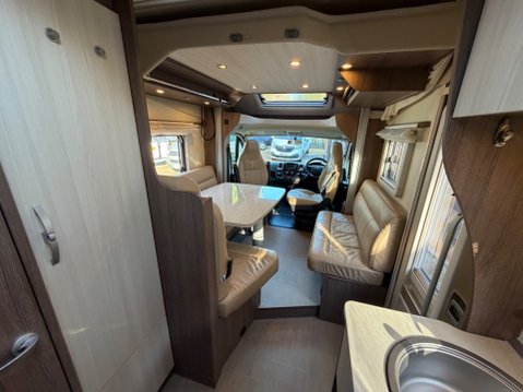 Burstner Ixeo Time 586 SOVEREIGN AUTOMATIC 1 OWNER VEHICLE 23