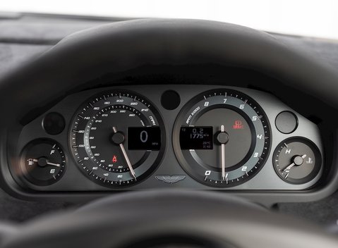 Aston Martin Vantage GT8 16