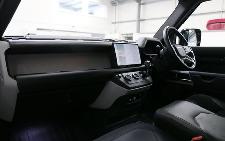 Land Rover Defender D300 Hard Top x-Dynamic HSE - Jump Seat - High Spec Just Serviced - VAT Q 4