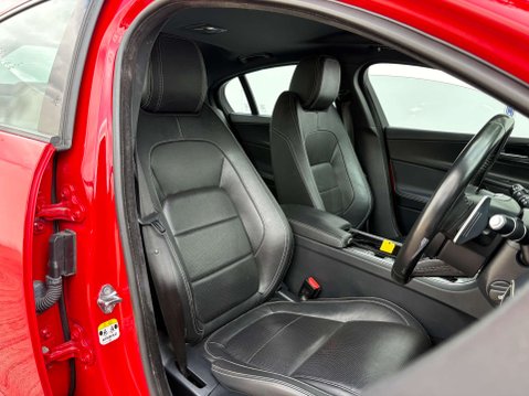 Jaguar XE 2.0 XE R-Sport Auto 4dr 13
