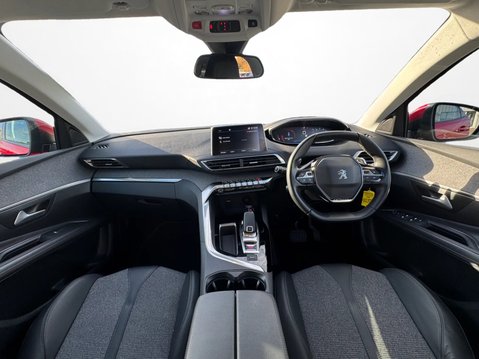 Peugeot 3008 1.2 PureTech Allure 5dr EAT8 17