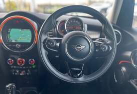 Mini Hatch COOPER EXCLUSIVE 5 DOOR AUTOMATIC 36