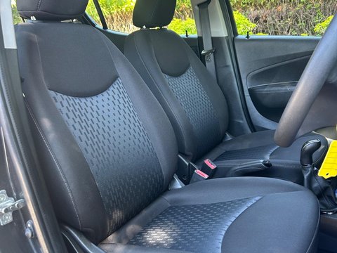 Vauxhall Viva 1.0i SE Euro 6 5dr 11