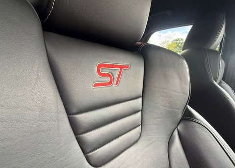 Ford Focus 2.0T EcoBoost ST-3 Hatchback 5dr Petrol Manual Euro 6 (s/s) (250 ps) 28