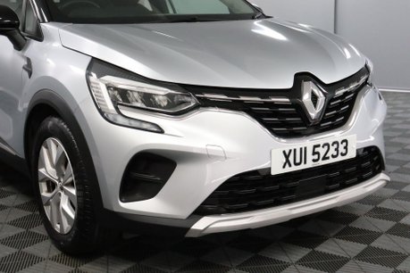 Renault Captur ICONIC TCE