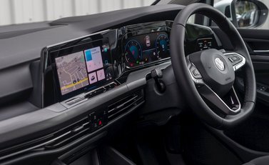 Volkswagen Golf 8 2.0 TDI Style 16