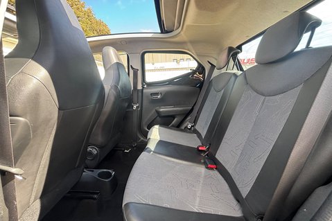 Toyota Aygo VVT-I X-PRESSION..X WAVE..CABRIOLET..LIMITED EDITION.. 8 SERVICES..£20 TAX  18